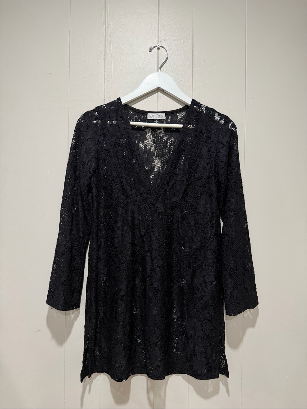 Black Lace V-Neck Long Sleeve Dress Tunic